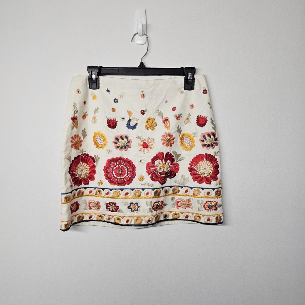 Topshop Size 6 White Embroidered Flower Cotton A Line Mini Skirt boho peasant